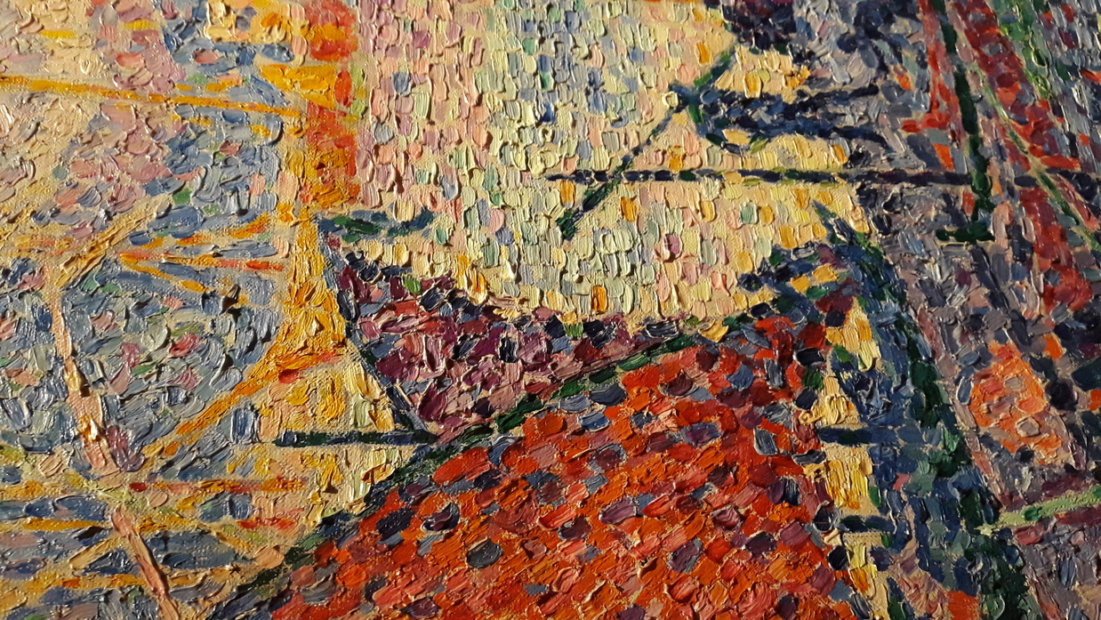 The port of saunt tropez in a close up
