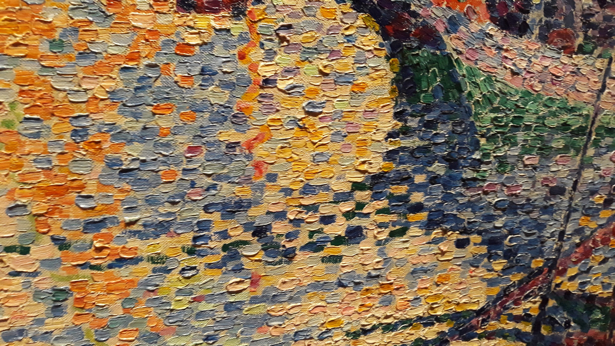 The port of saunt tropez in a close up